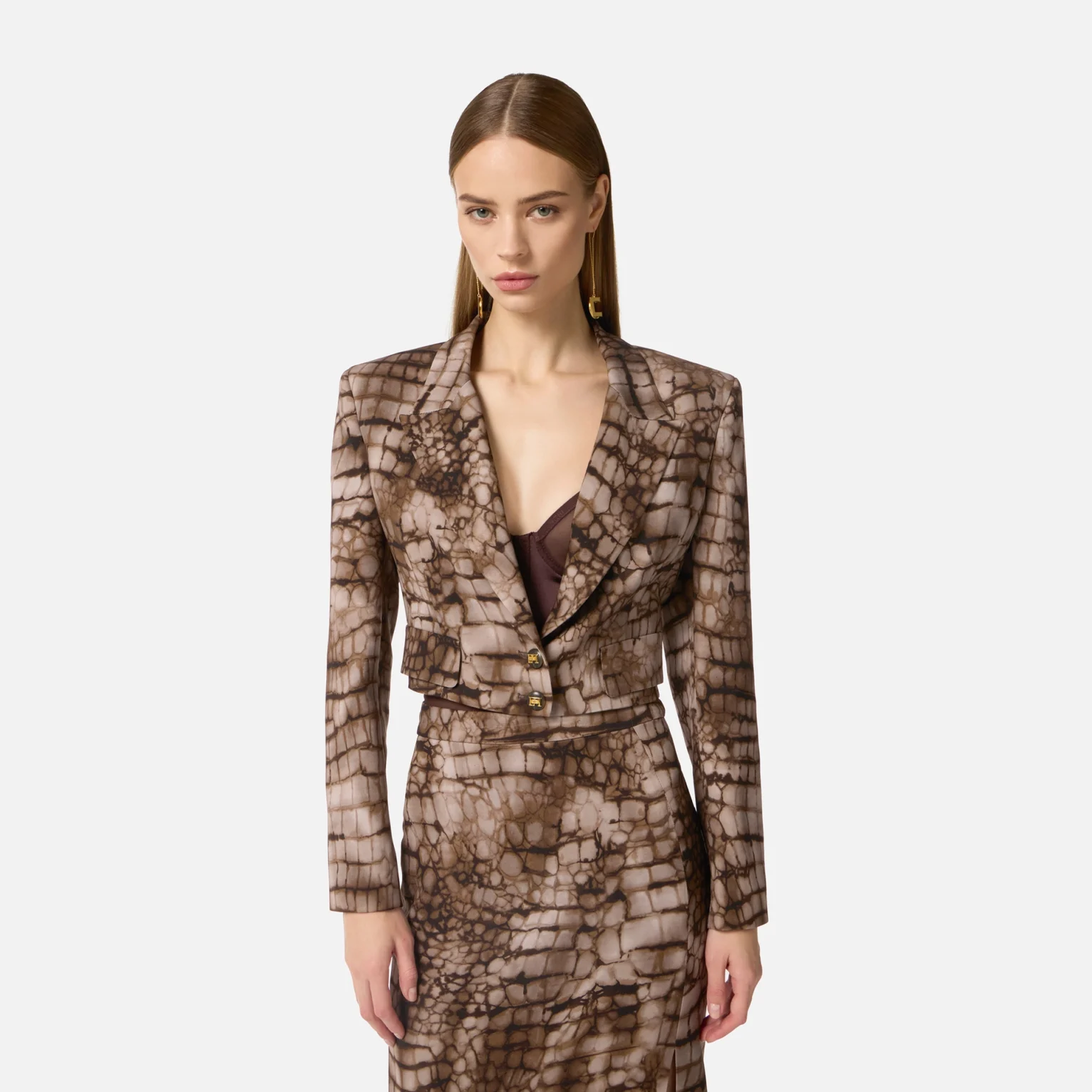Chaqueta corta de crepé con estampado cocodrilo