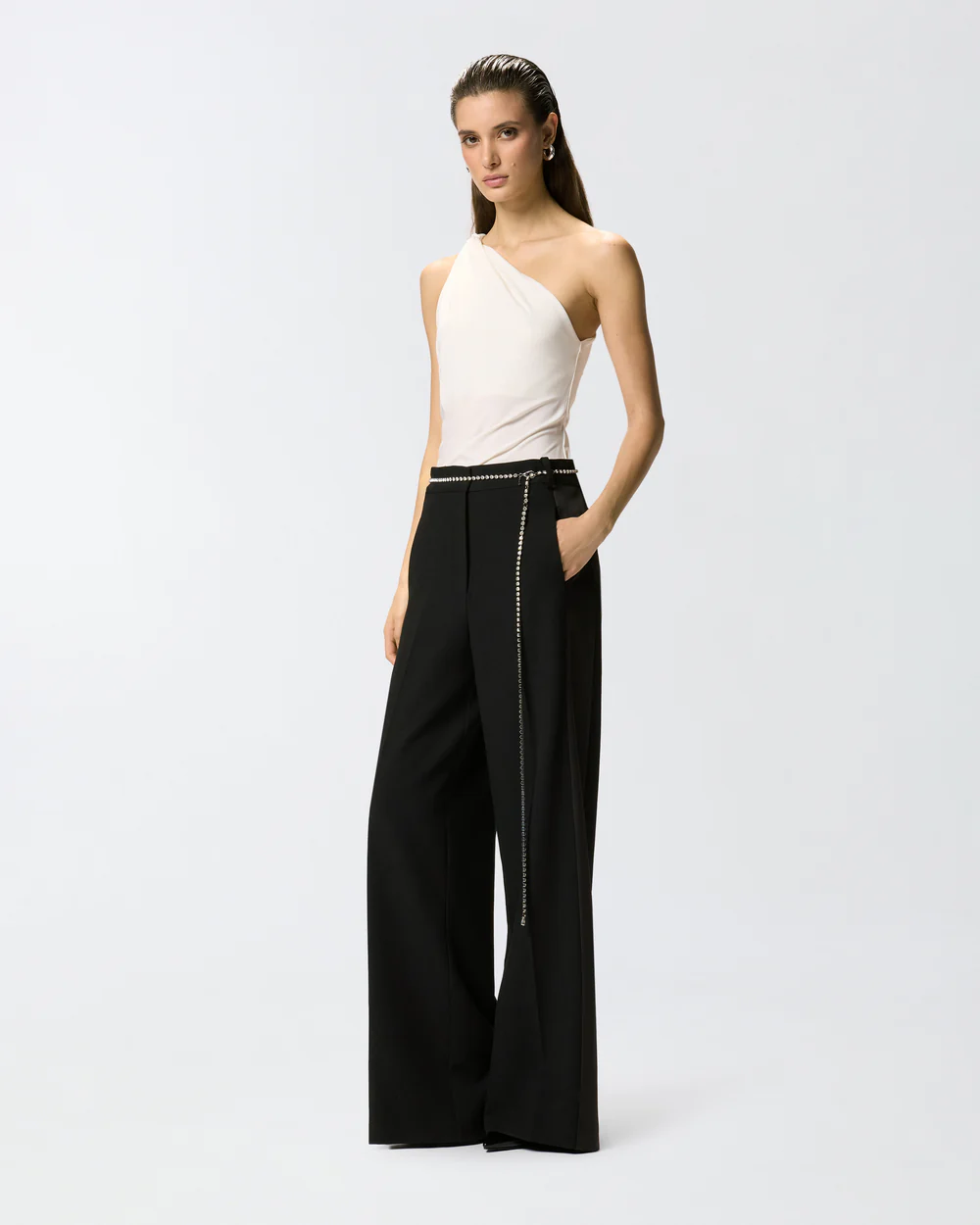 Pantalón con cinturón joya