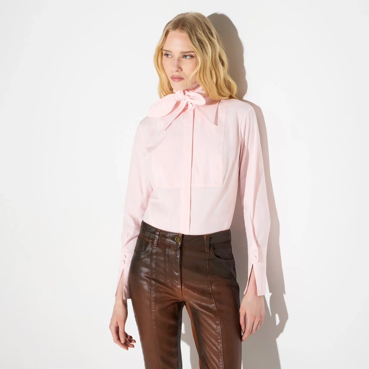 Camisa de popelin con lazo