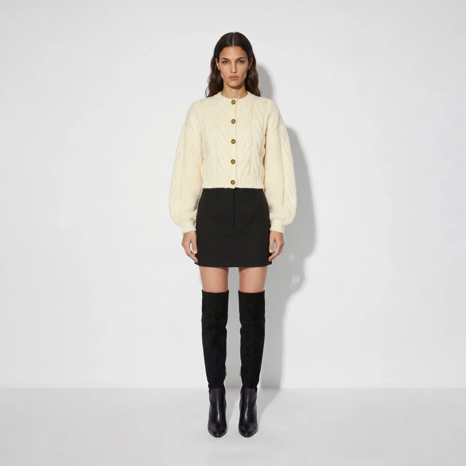 Cardigan de punto con botones dorados