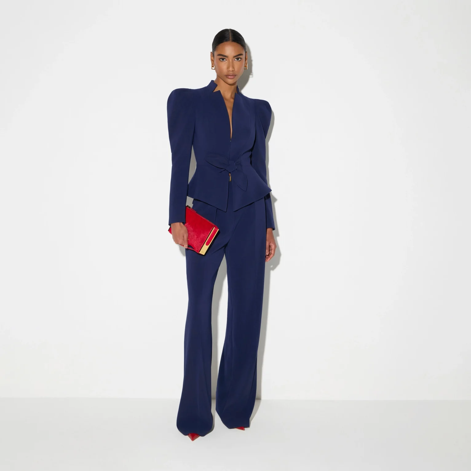 Pantalón de crepe ligero con cinturón