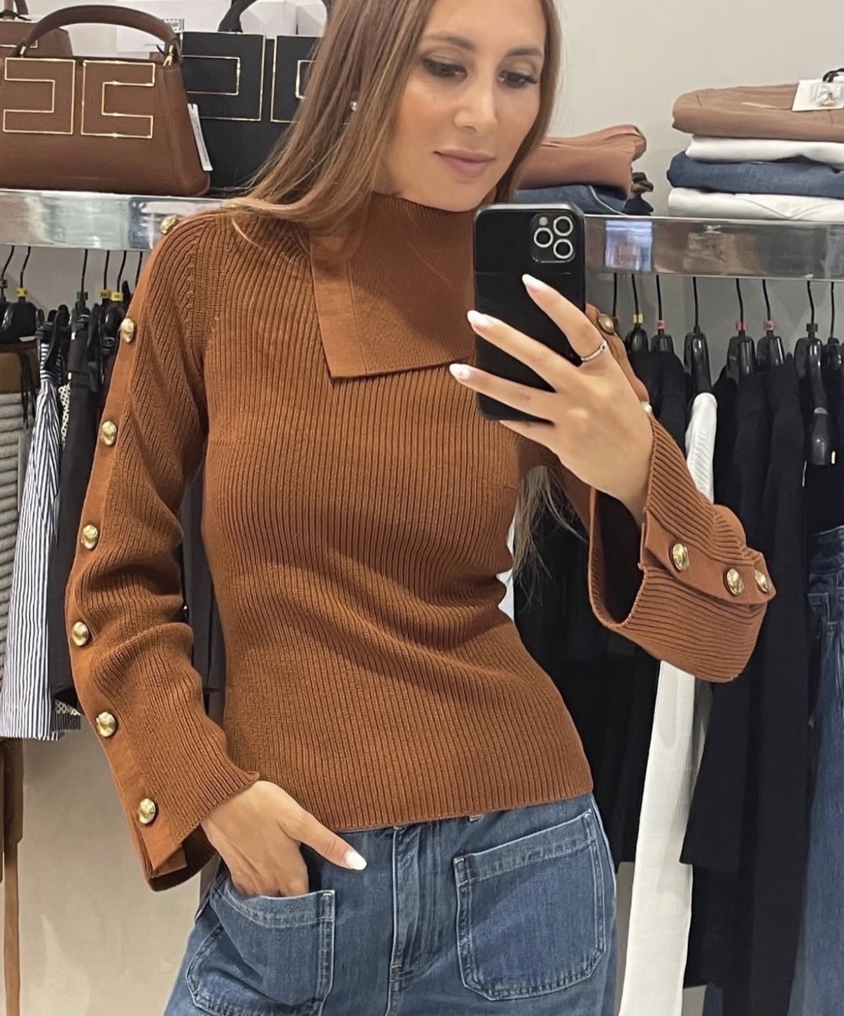 Jersey de punto con botones joya
